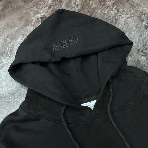 Vetements Black Printed Hoodie - Picture 4 of 9